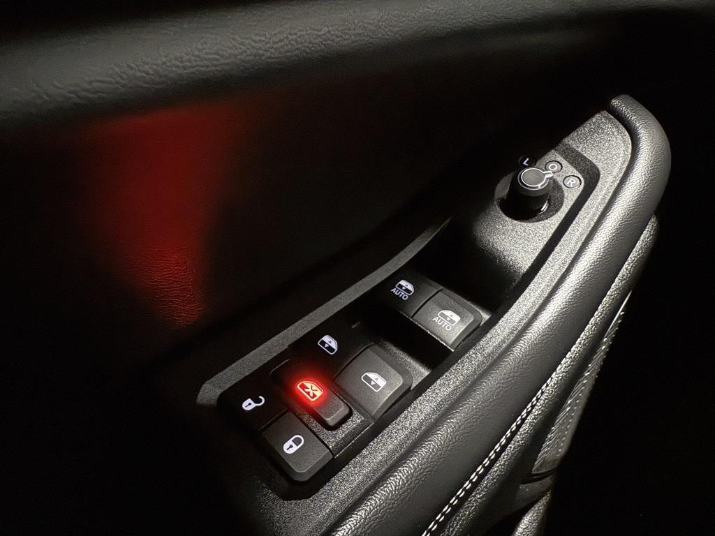 used 2024 Jeep Grand Cherokee car, priced at $34,167