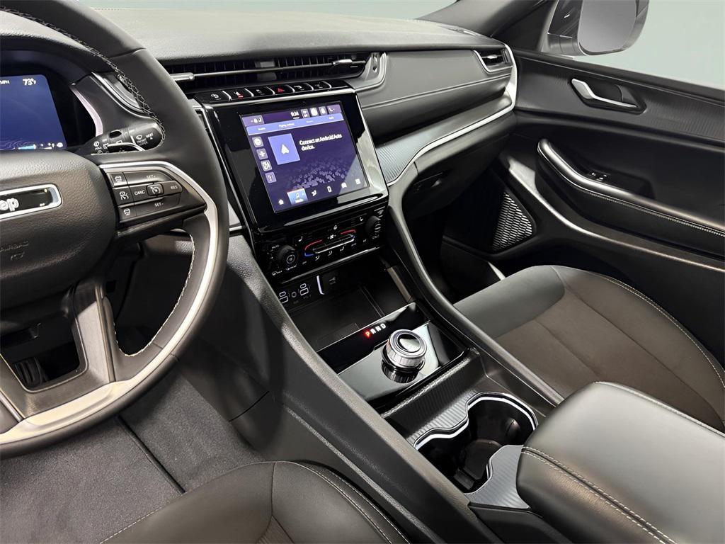 used 2024 Jeep Grand Cherokee car, priced at $34,167
