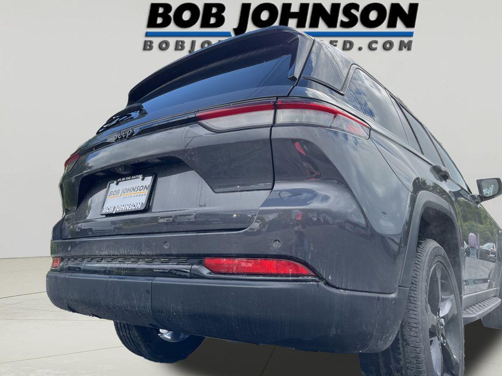 used 2023 Jeep Grand Cherokee car, priced at $32,299