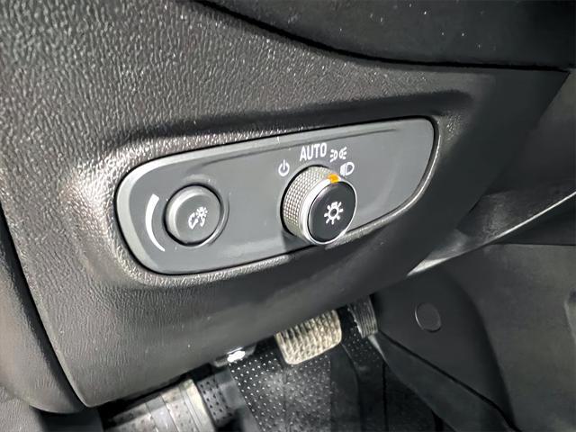 used 2022 Chevrolet Equinox car, priced at $22,317