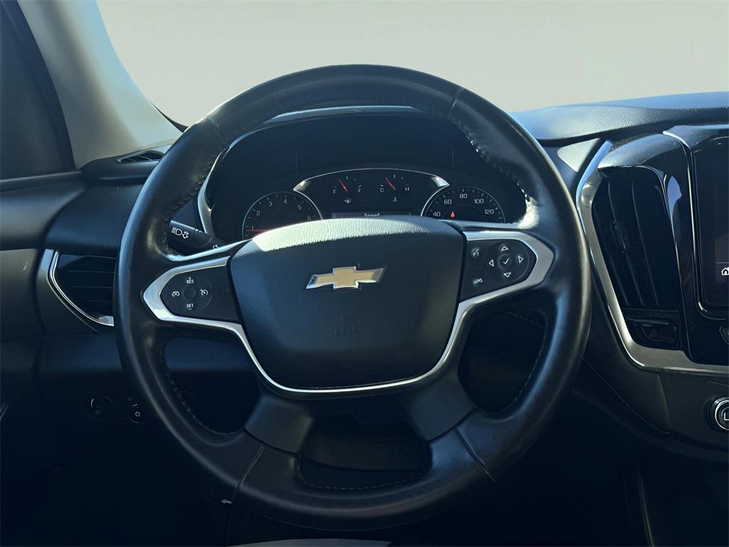 used 2021 Chevrolet Traverse car, priced at $21,495