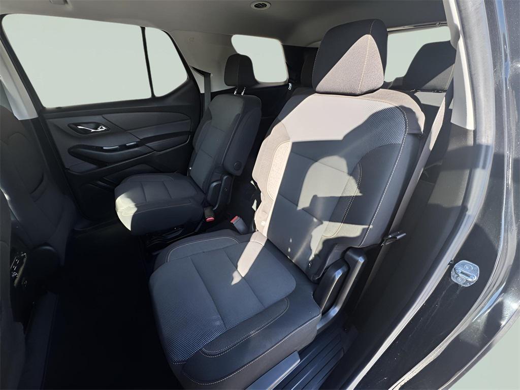 used 2021 Chevrolet Traverse car, priced at $21,495