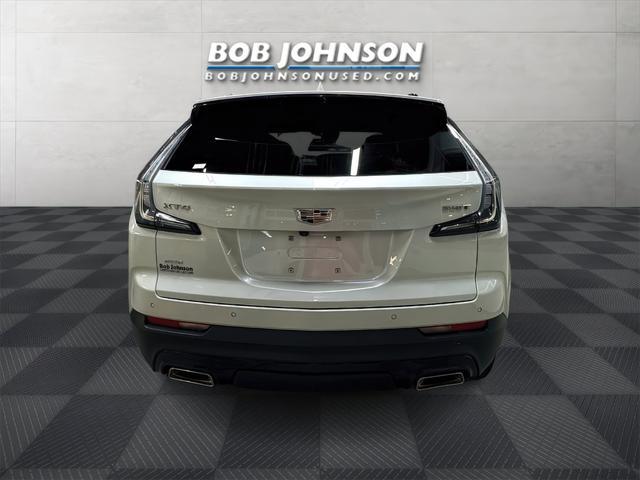 used 2022 Cadillac XT4 car