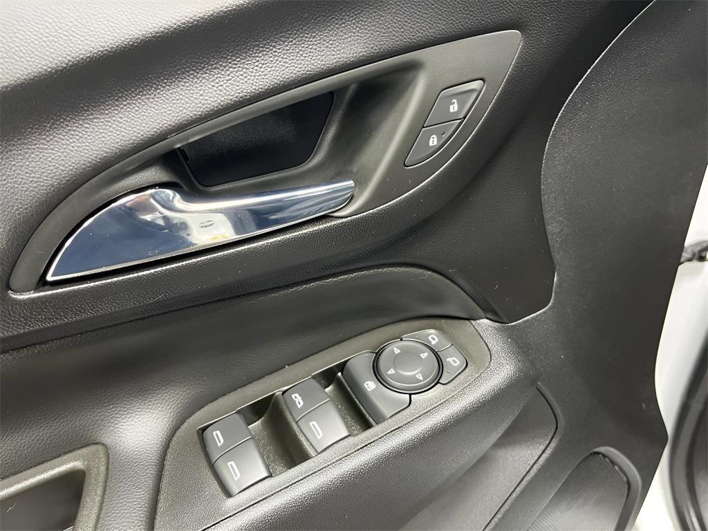 used 2023 Chevrolet Equinox car, priced at $20,630