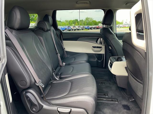 used 2023 Kia Carnival car, priced at $31,995