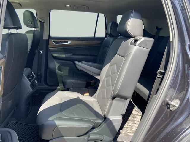used 2025 Volkswagen Atlas car, priced at $40,988