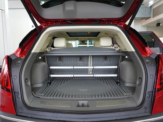 used 2025 Cadillac XT5 car, priced at $51,422
