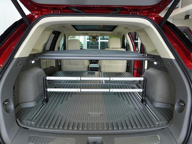 used 2025 Cadillac XT5 car, priced at $51,422