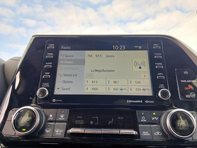 used 2022 Toyota Highlander car, priced at $37,995