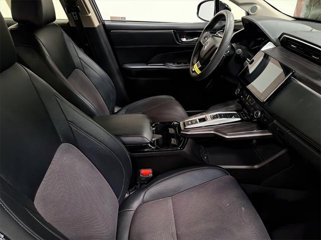 used 2018 Honda Clarity Plug-In Hybrid car, priced at $15,781