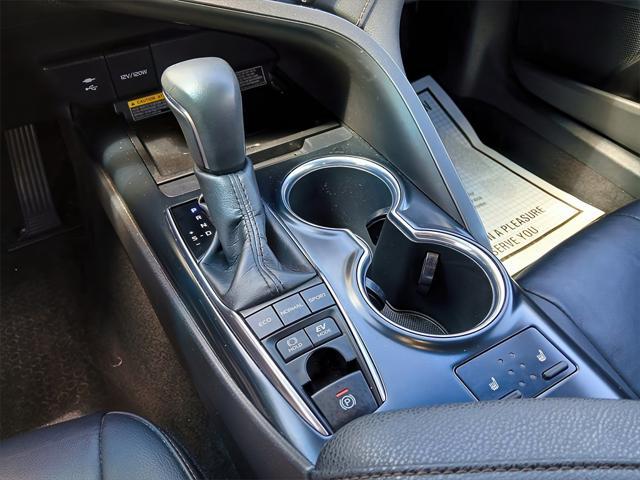 used 2018 Toyota Camry Hybrid car, priced at $17,895