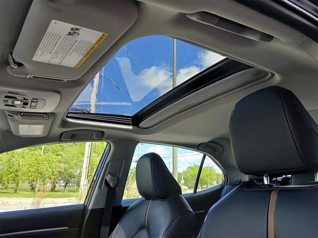 used 2018 Toyota Camry Hybrid car, priced at $17,895