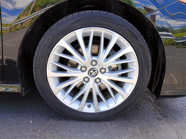 used 2018 Toyota Camry Hybrid car, priced at $17,895