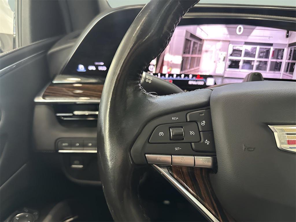 used 2022 Cadillac Escalade ESV car, priced at $58,992