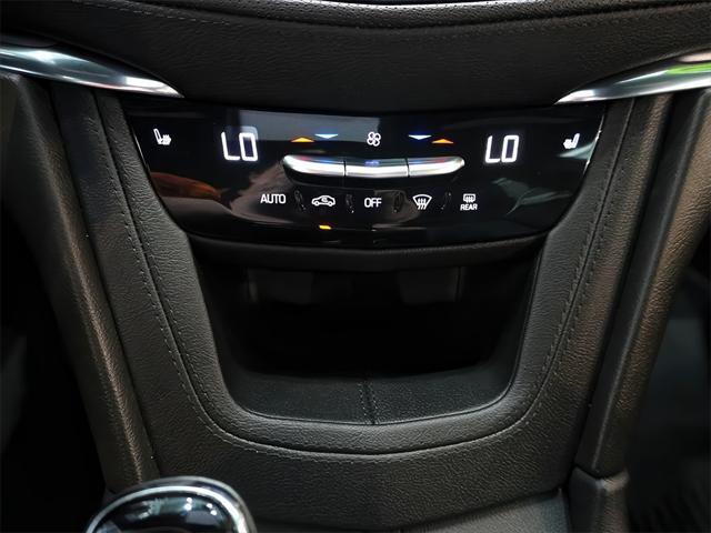 used 2022 Cadillac XT5 car, priced at $31,994