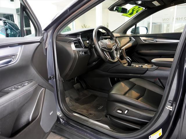 used 2022 Cadillac XT5 car, priced at $31,994