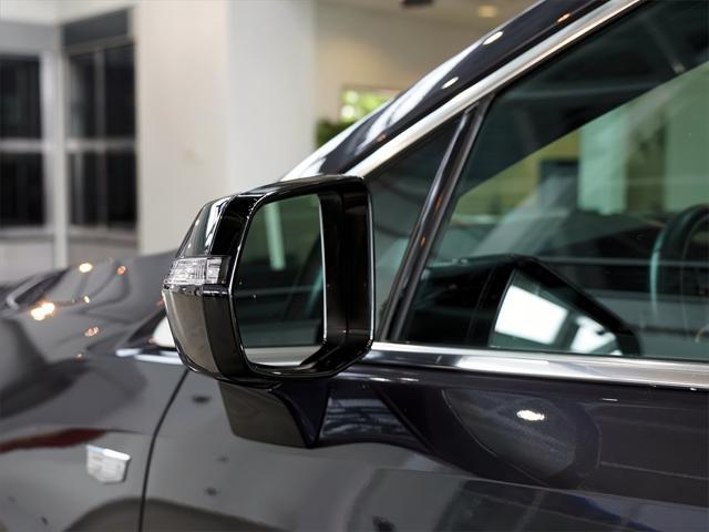 used 2022 Cadillac XT5 car, priced at $31,994