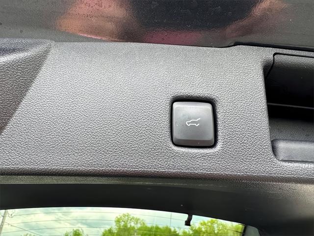 used 2022 Ford Escape car, priced at $24,399