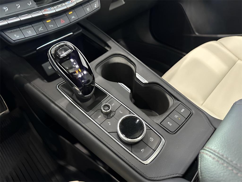 used 2022 Cadillac XT4 car, priced at $28,290