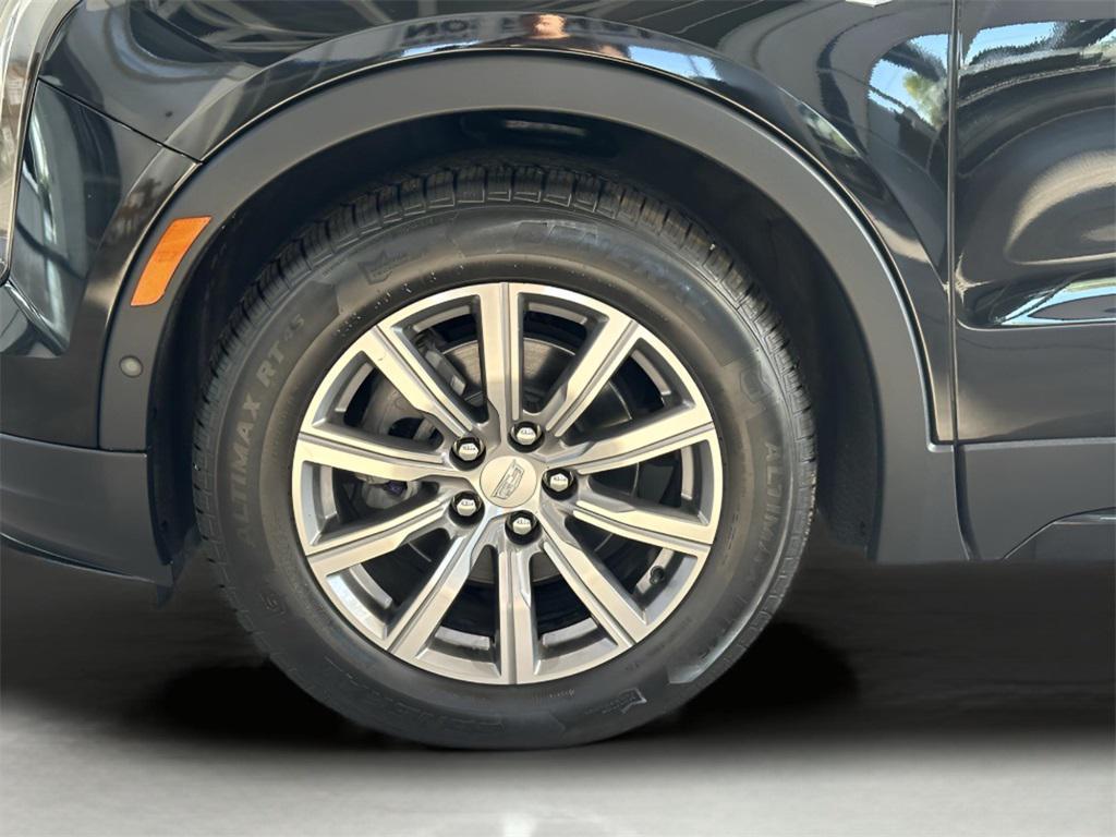 used 2022 Cadillac XT4 car, priced at $28,290