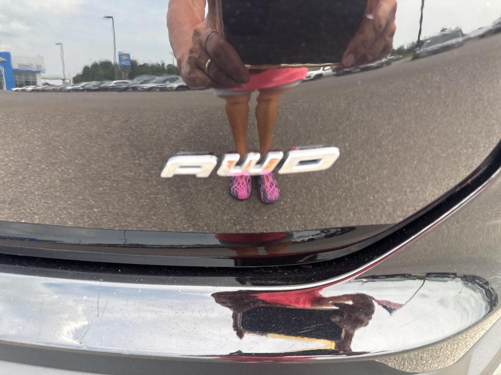 used 2024 Ford Edge car, priced at $24,999