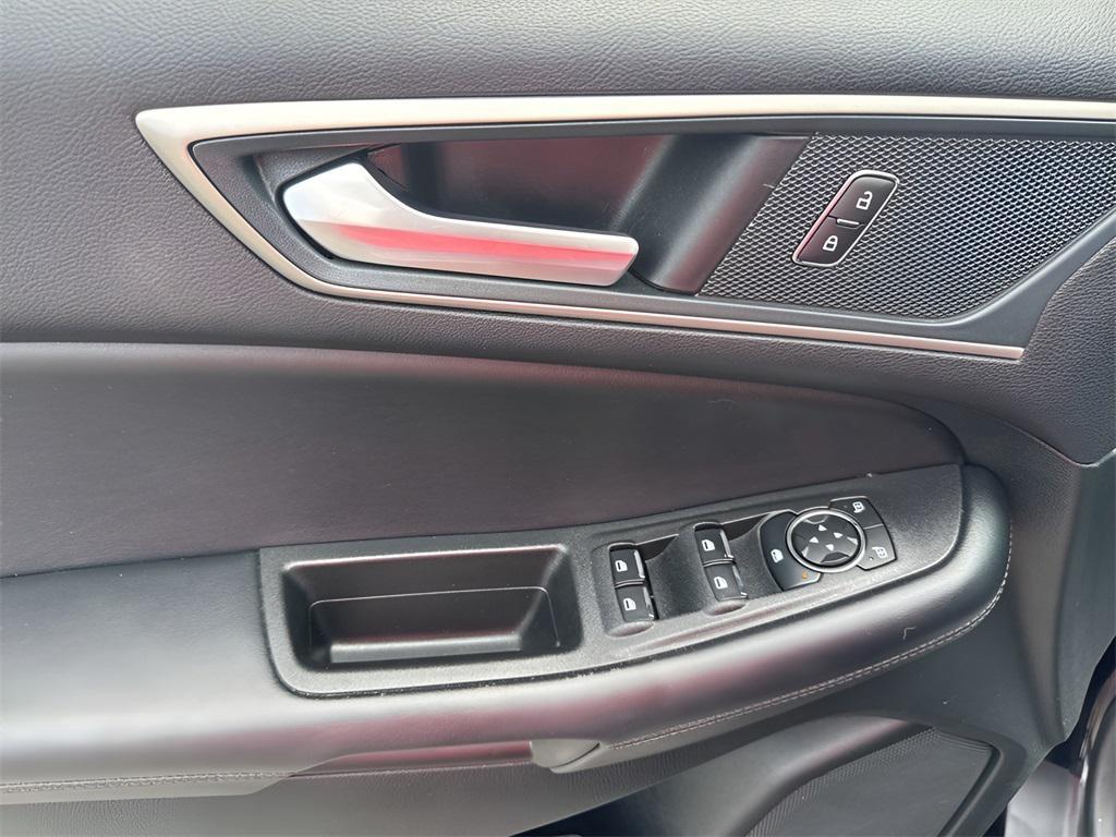 used 2024 Ford Edge car, priced at $24,999
