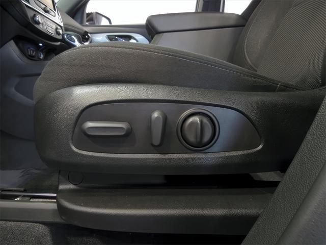 used 2023 Chevrolet Traverse car, priced at $33,042