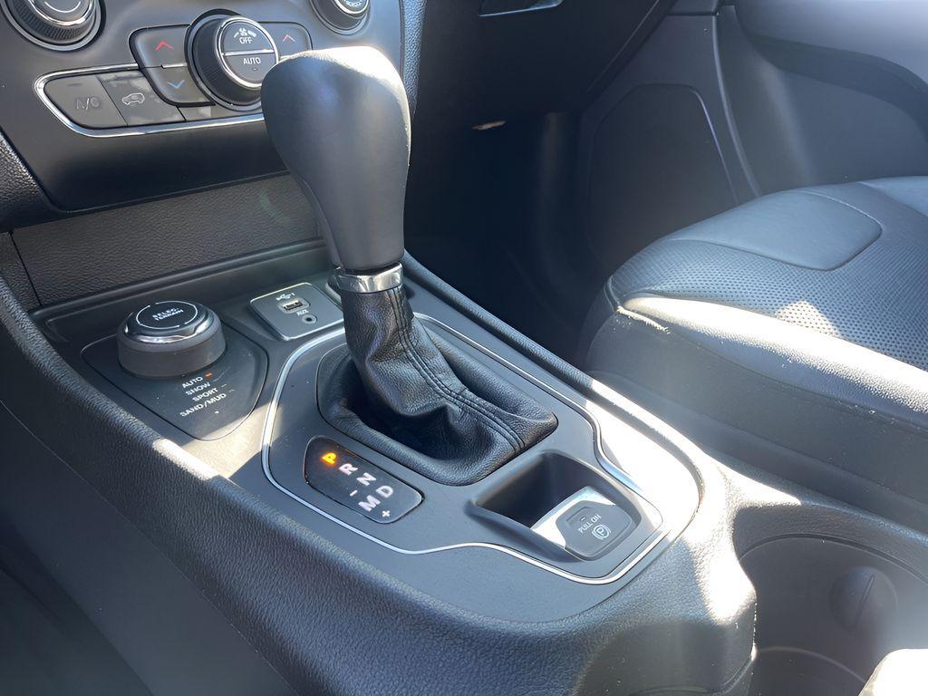used 2019 Jeep Cherokee car, priced at $18,499