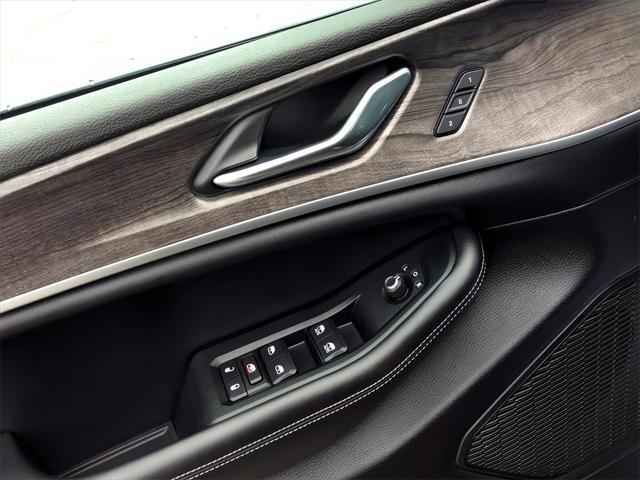 used 2024 Jeep Grand Cherokee L car, priced at $45,709