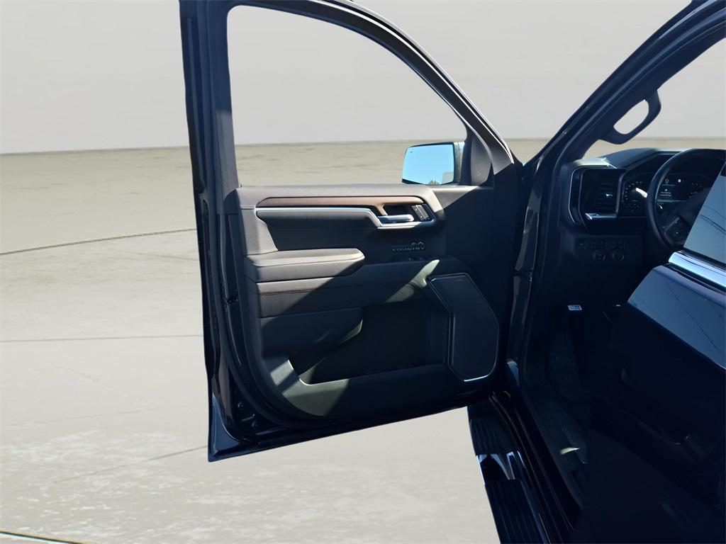 used 2022 Chevrolet Silverado 1500 car, priced at $45,369