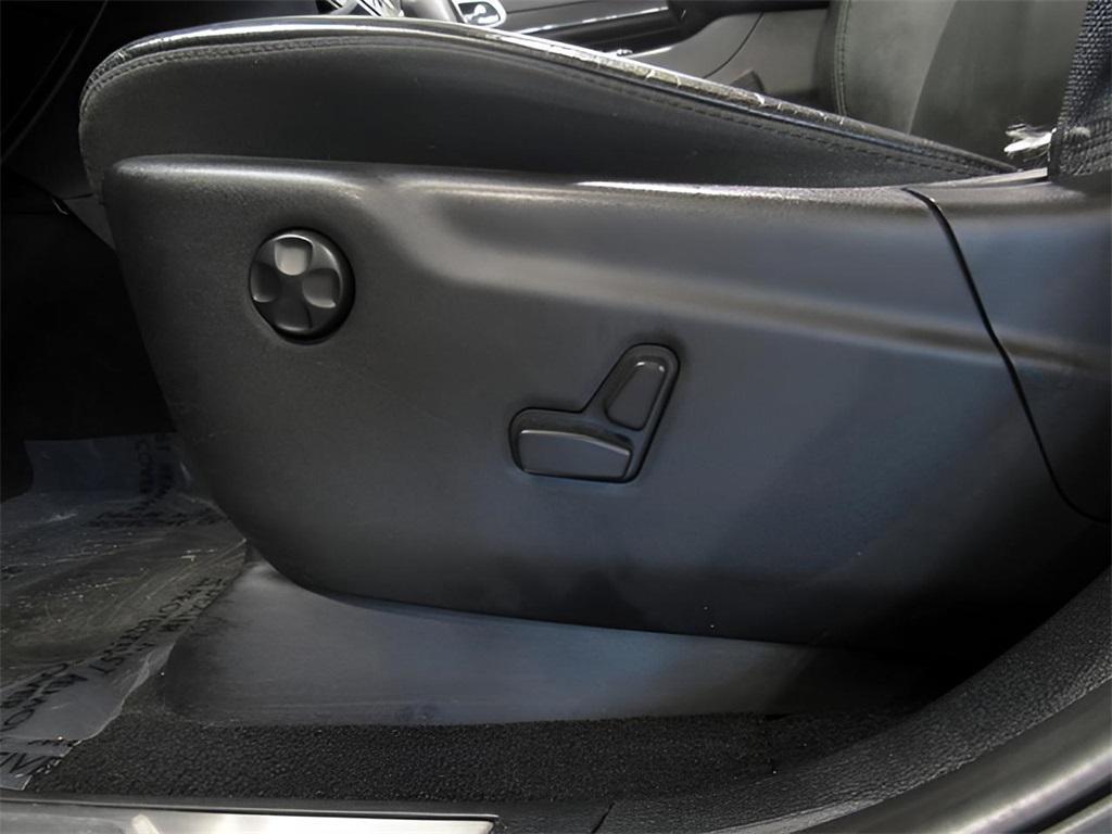 used 2020 Jeep Grand Cherokee car, priced at $27,500