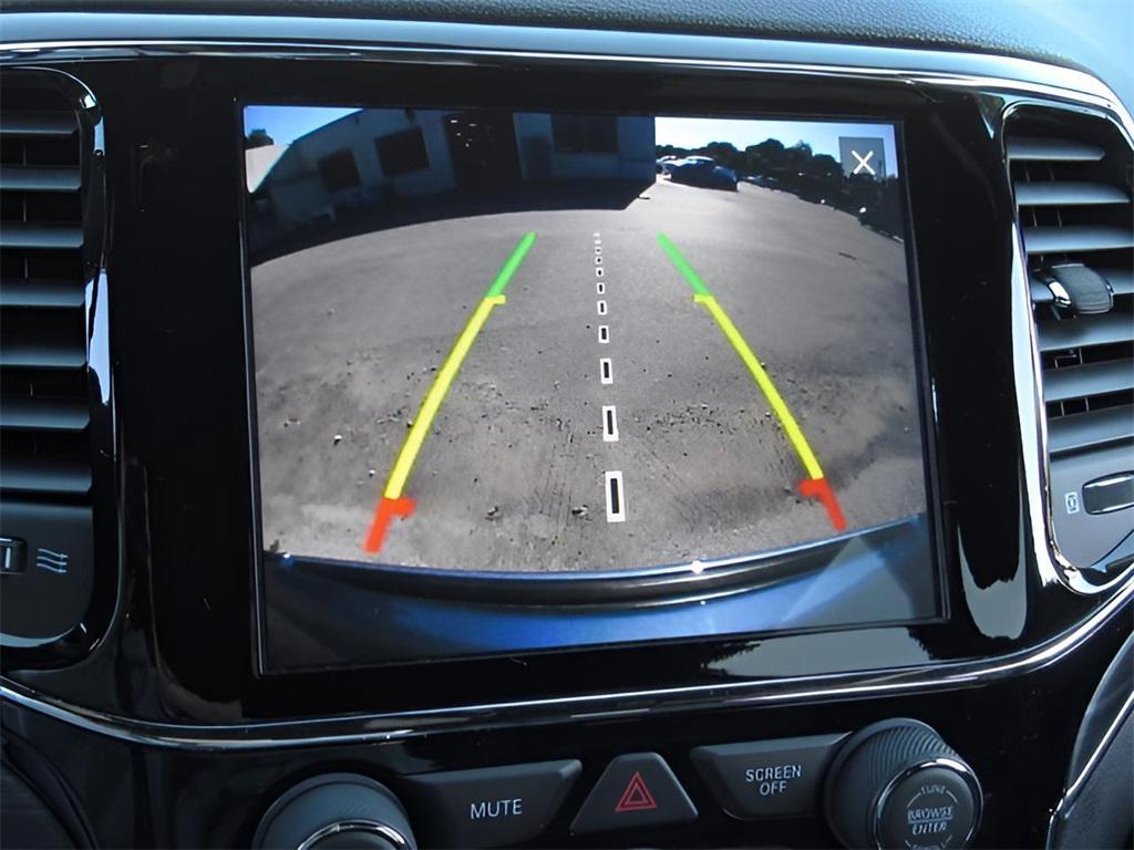 used 2020 Jeep Grand Cherokee car, priced at $27,500