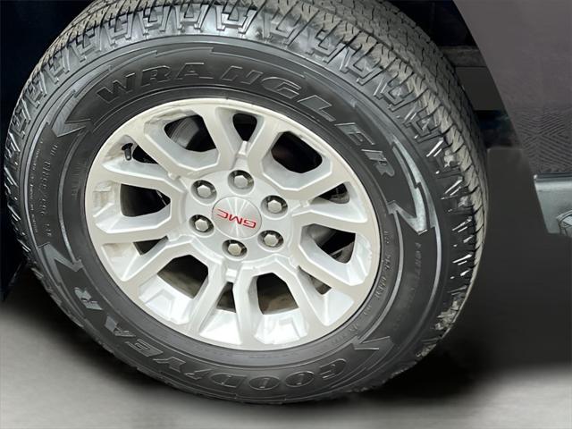 used 2015 GMC Yukon car, priced at $15,288