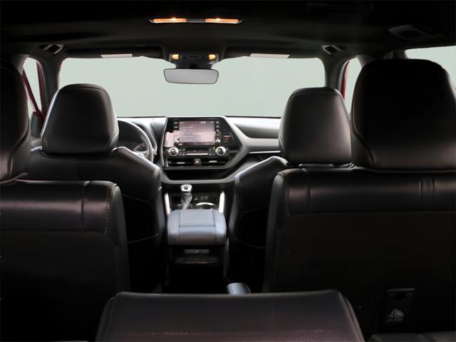 used 2022 Toyota Highlander car, priced at $35,358