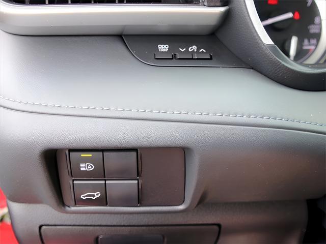 used 2022 Toyota Highlander car, priced at $35,358