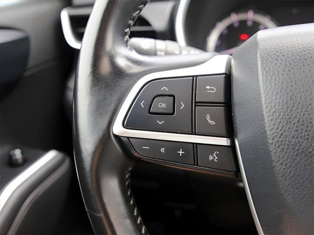 used 2022 Toyota Highlander car, priced at $35,358