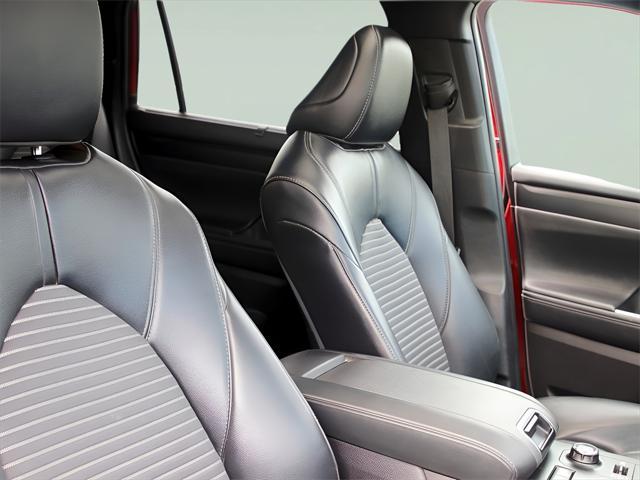 used 2022 Toyota Highlander car, priced at $35,358