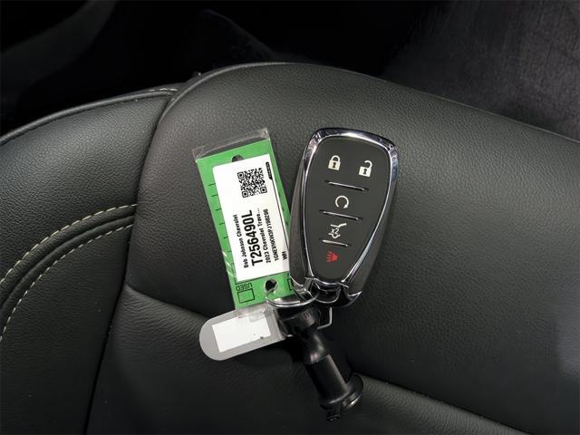 used 2023 Chevrolet Traverse car, priced at $35,249