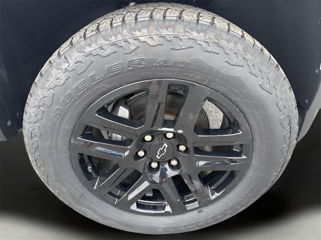 used 2025 Chevrolet Colorado car, priced at $39,974