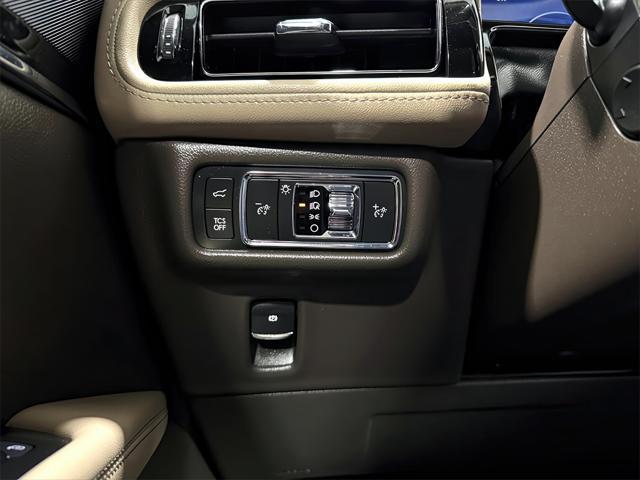 used 2022 Lincoln Nautilus car, priced at $31,521