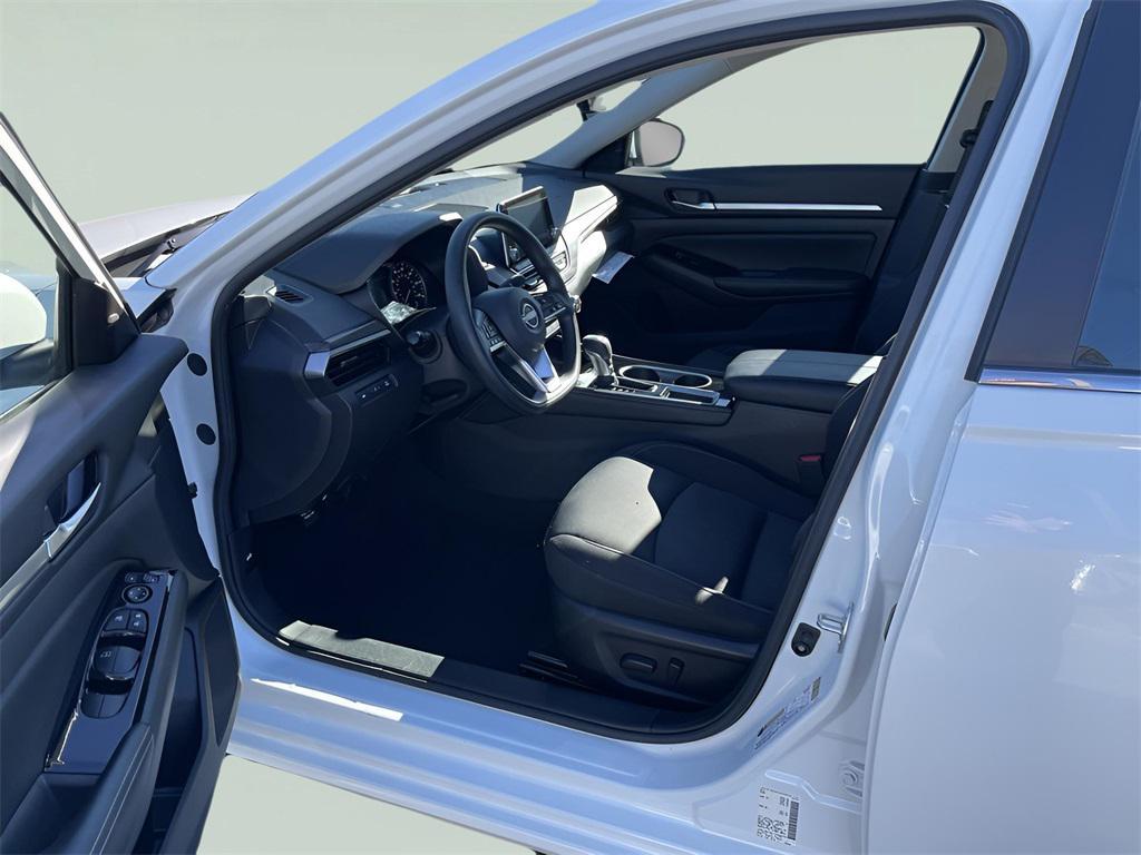 used 2023 Nissan Altima car, priced at $21,991