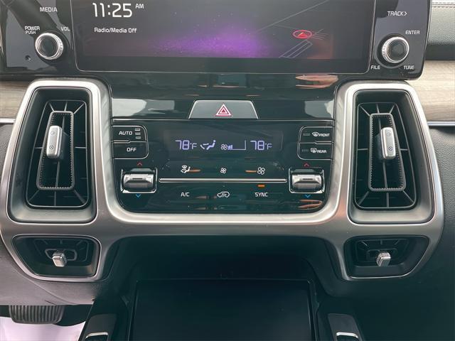 used 2022 Kia Sorento car, priced at $27,495
