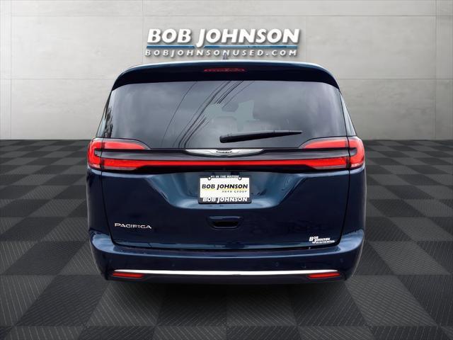 used 2025 Chrysler Pacifica car, priced at $39,086