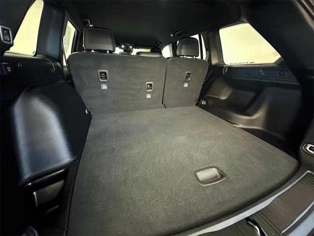 used 2024 Jeep Grand Cherokee car, priced at $37,810
