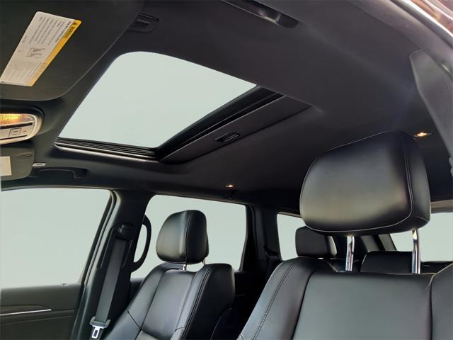 used 2020 Jeep Grand Cherokee car, priced at $23,379