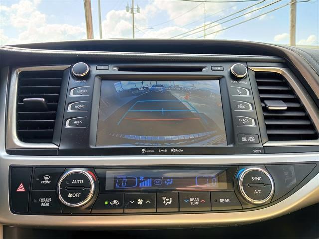 used 2018 Toyota Highlander car, priced at $25,995
