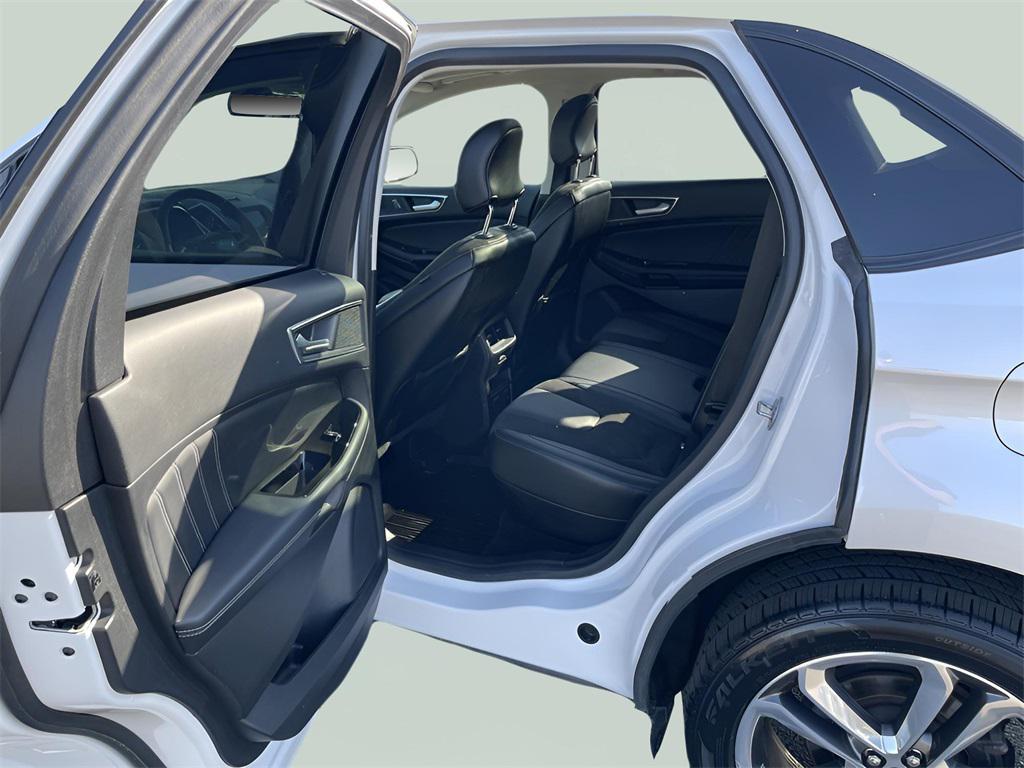 used 2018 Ford Edge car, priced at $20,397