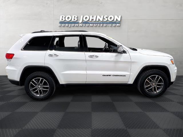 used 2017 Jeep Grand Cherokee car, priced at $15,364