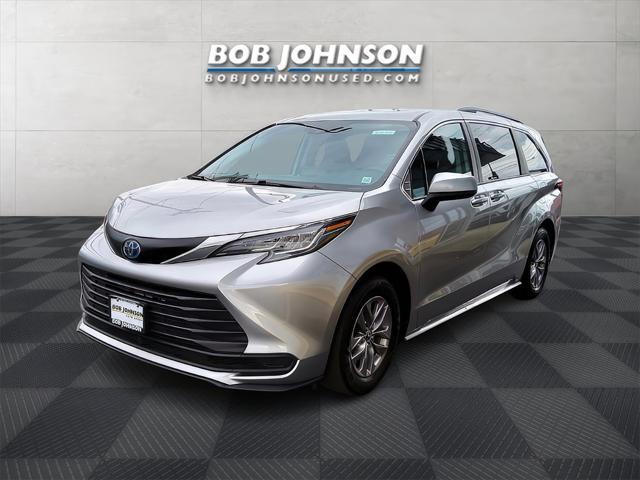 used 2022 Toyota Sienna car, priced at $31,495