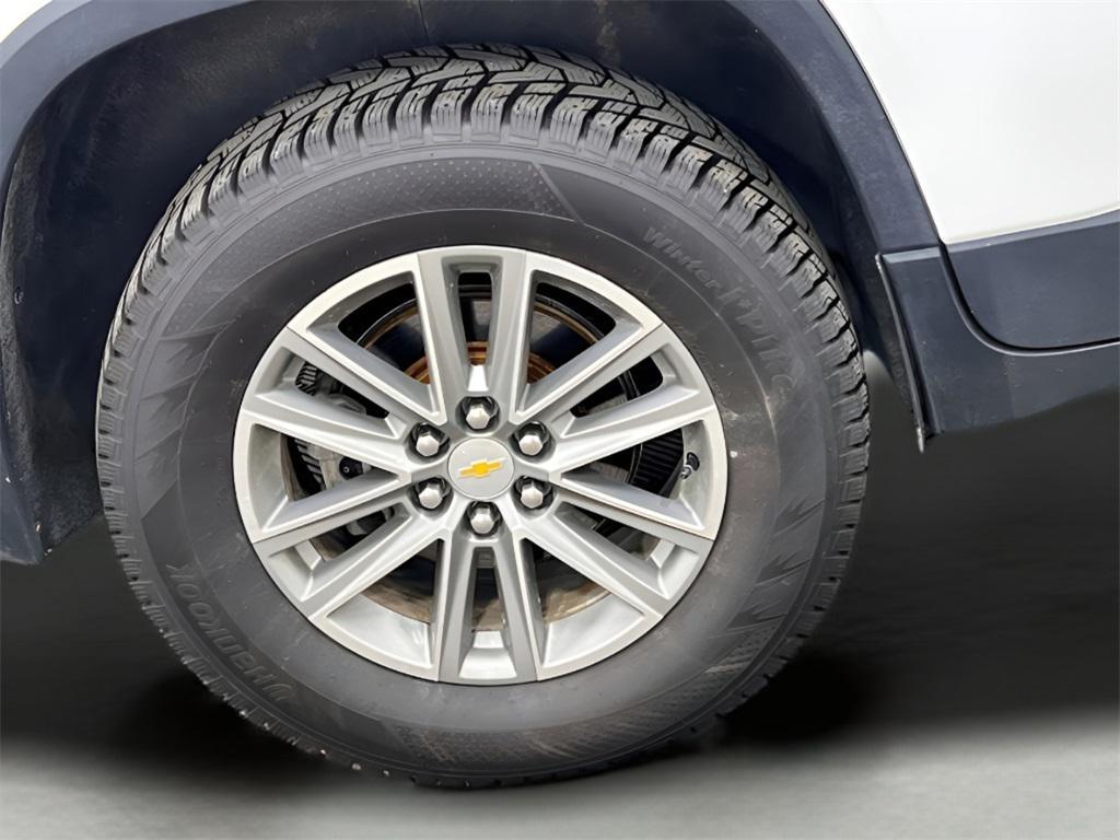 used 2023 Chevrolet Traverse car, priced at $30,275